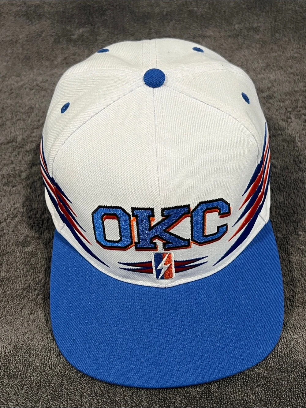 🔥🏀 OKLAHOMA CITY THUNDER NBA OKC Diamond Throwback Snapback Hat Cap - Worn once